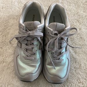 ❤️ New Balance Silver Iridescent 574 Sneakers Size 9